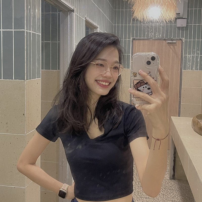 Moon Lee