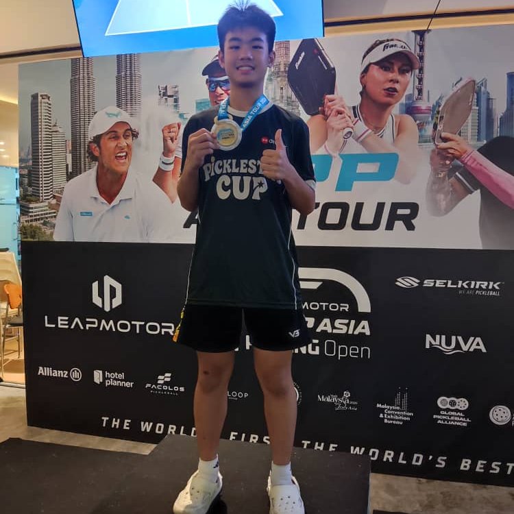 Lee Wen Feng 